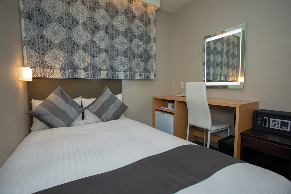 Desk, free WiFi, bed sheets