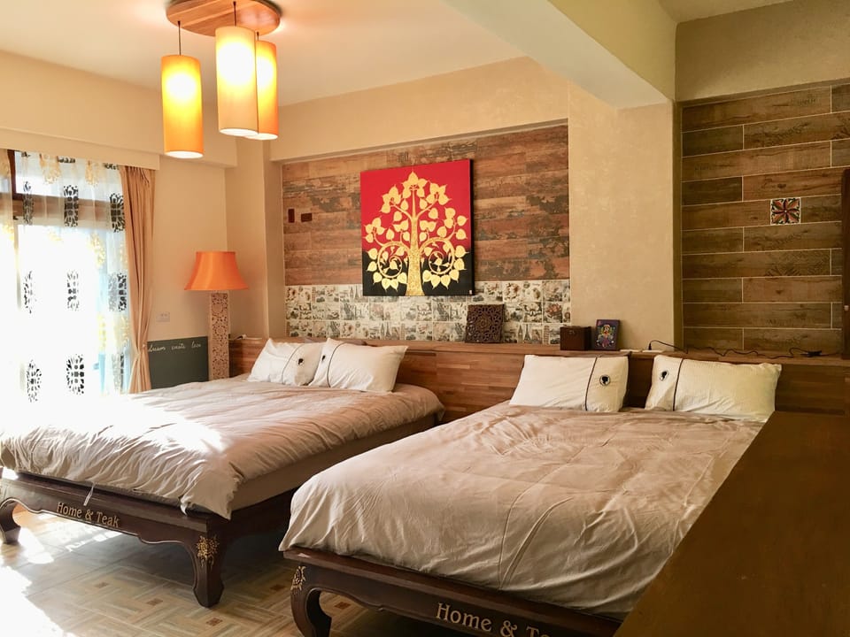 Classic Quadruple Room (201) | Desk, soundproofing, free WiFi, bed sheets
