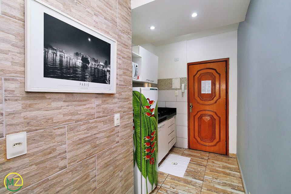 Classic Apartment | Private kitchen | Fridge, microwave, coffee/tea maker, cookware/dishes/utensils