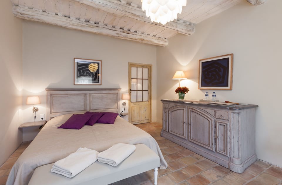 Double Room | 1 bedroom, premium bedding, in-room safe, blackout drapes