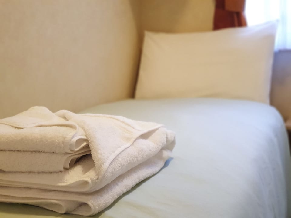 Hypo-allergenic bedding