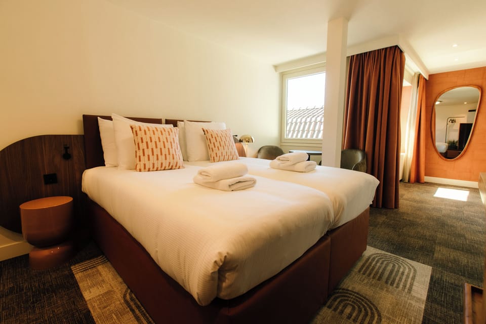 Deluxe Room | Desk, iron/ironing board, free WiFi