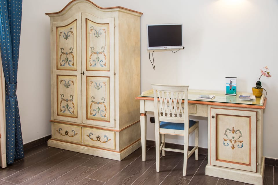 Room amenity