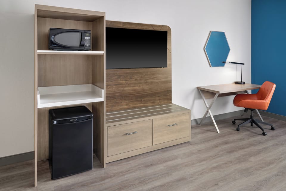 In-room safe, desk, iron/ironing board, free cribs/infant beds