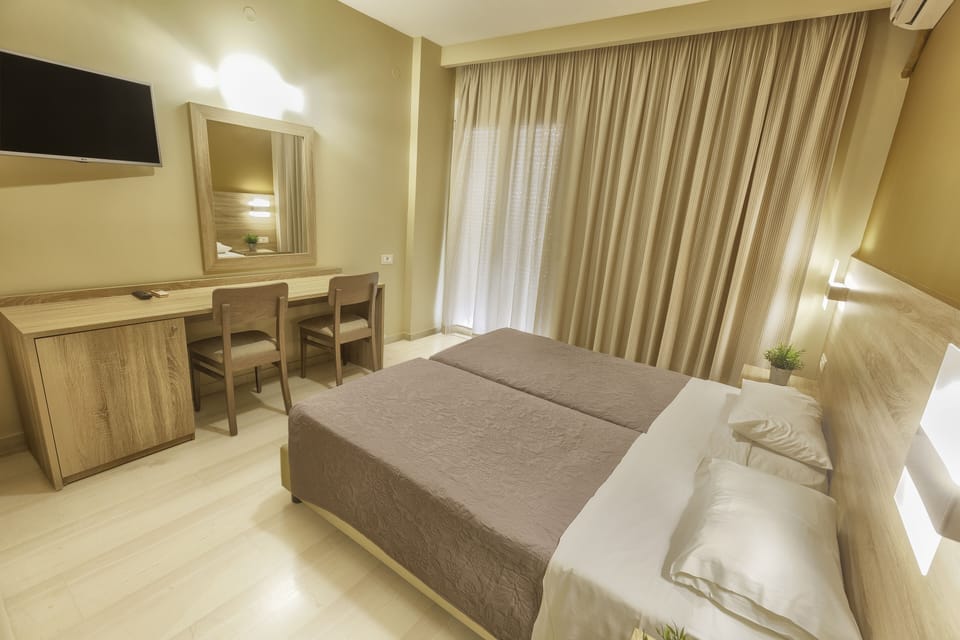 Minibar, in-room safe, soundproofing, free cribs/infant beds