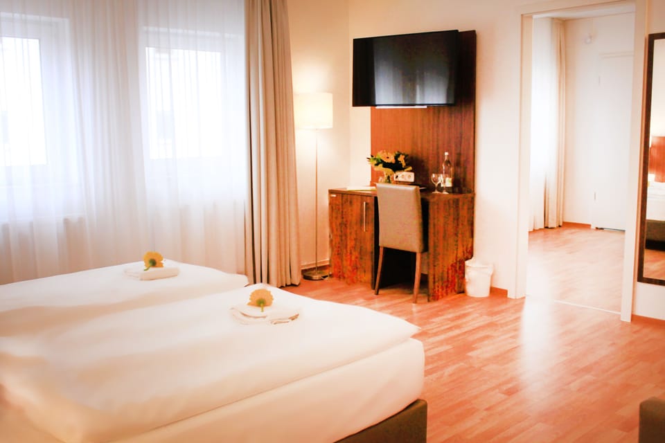 Family Room | Minibar, desk, soundproofing, iron/ironing board