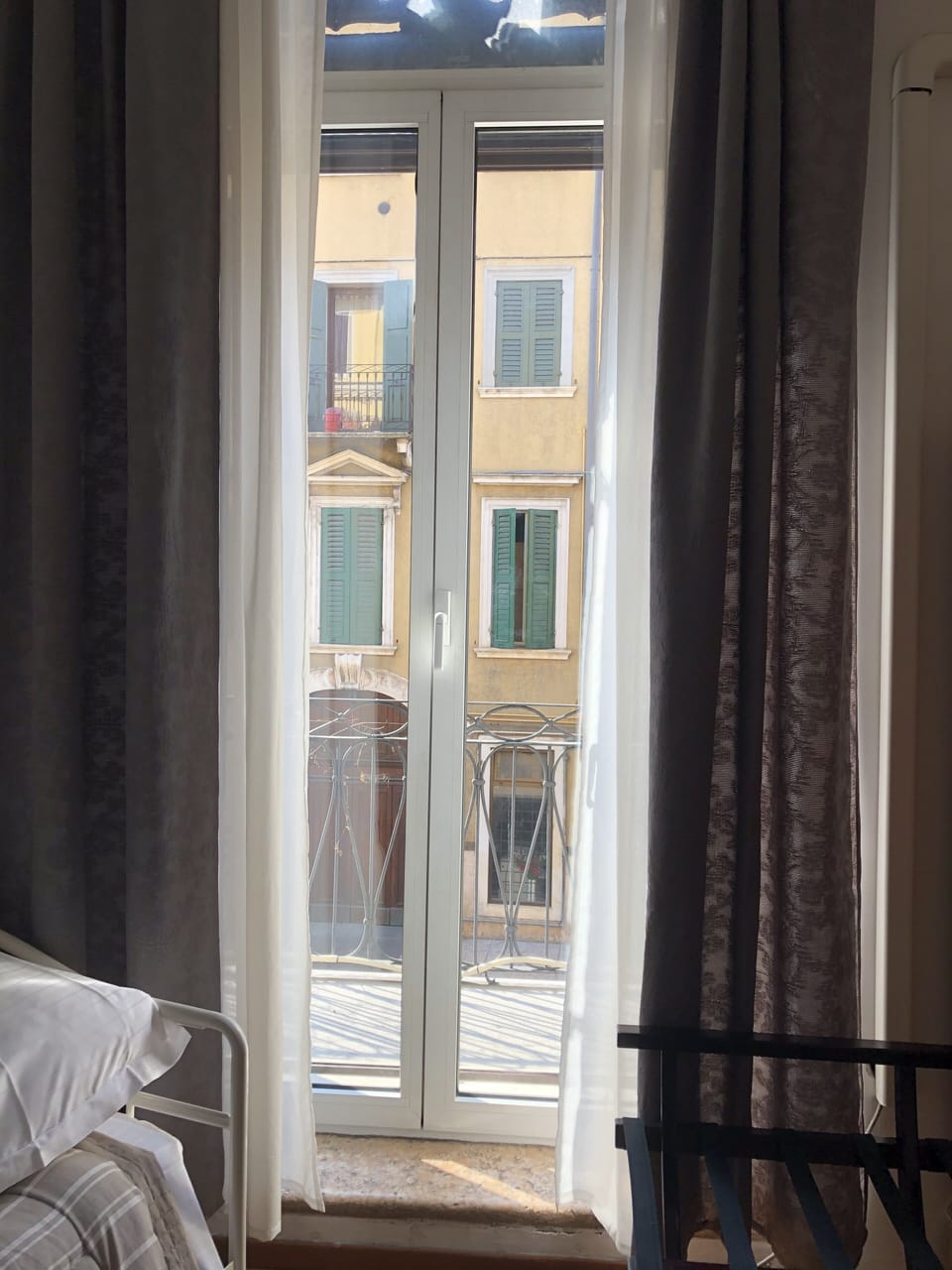 Double Room, Ensuite | Blackout drapes, WiFi (free), bed sheets