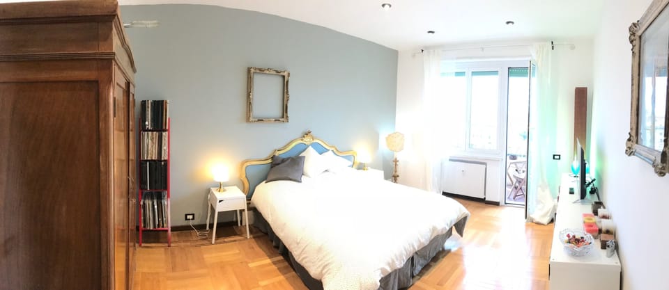 Double Room, Balcony (private external bathroom) | Blackout drapes, free WiFi, bed sheets