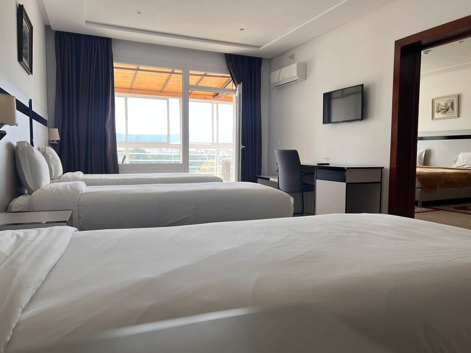 In-room safe, desk, soundproofing, iron/ironing board (on request)