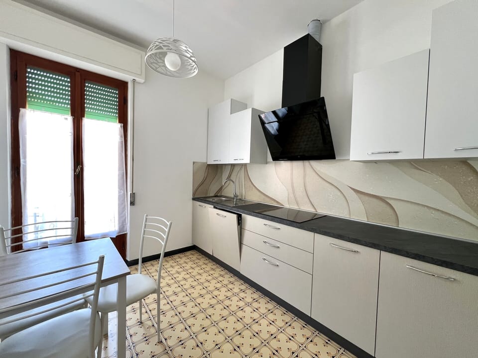Apartment (Lella - Via Martiri della Libertà 24) | Private kitchen | Cookware/dishes/utensils