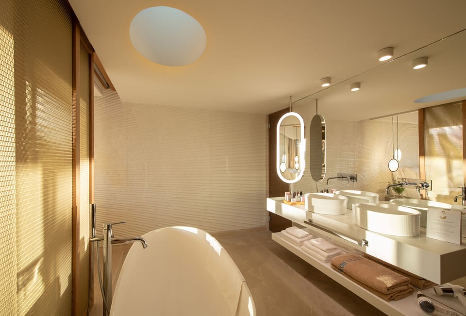 Superior Villa Private Pool | Bathroom | Free toiletries, hair dryer, bathrobes, slippers