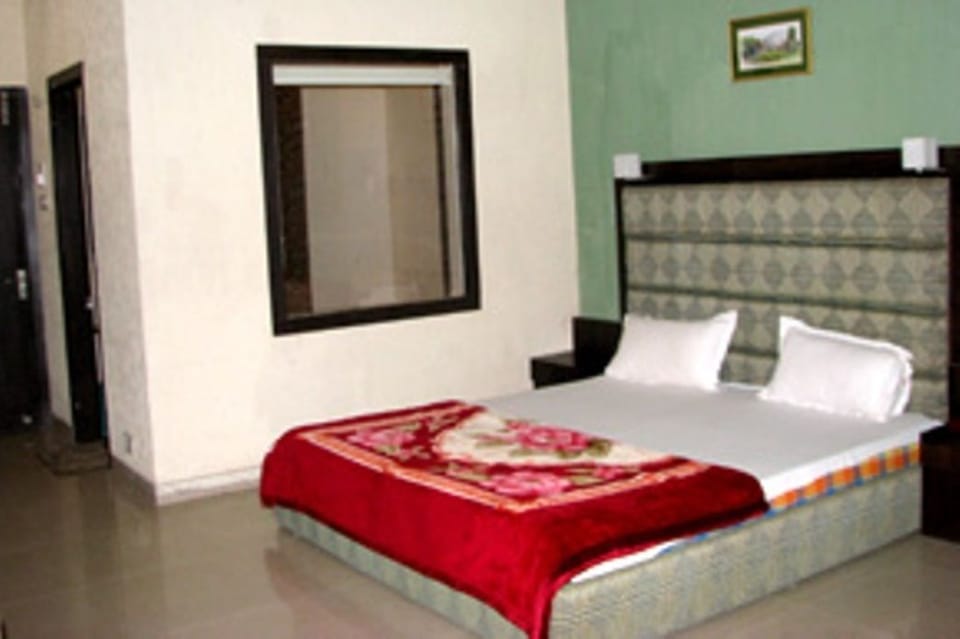 Executive Double Room, Beach View | Premium bedding, desk, free WiFi