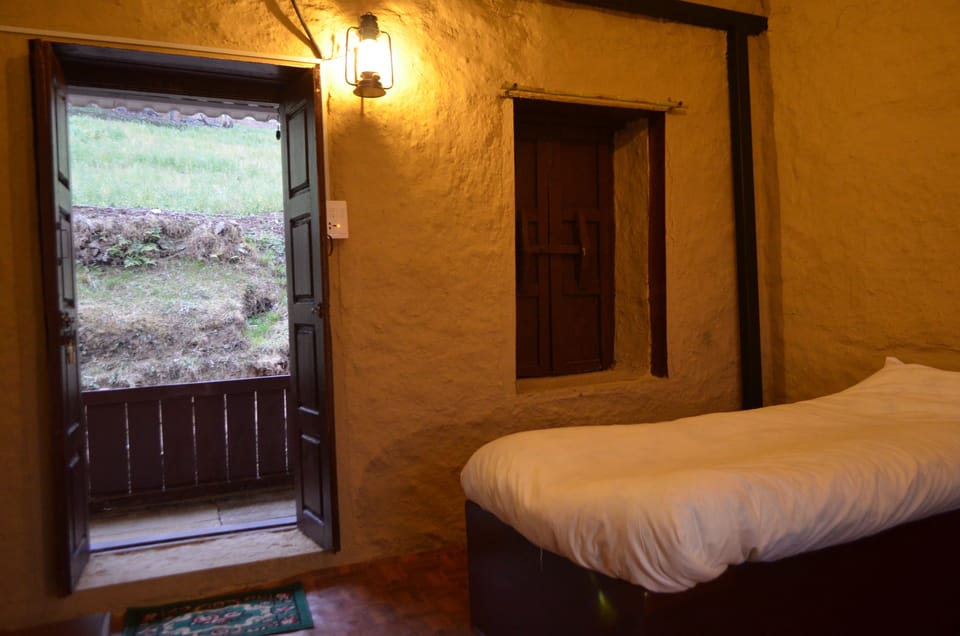 Basic Cottage, 2 Twin Beds, Mountain View, Mountainside
