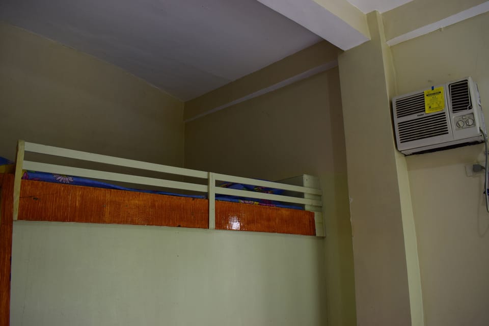 Standard Room | Iron/ironing board, free WiFi, bed sheets