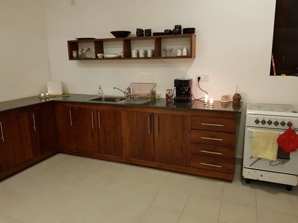 Deluxe Double Room, 1 Double Bed | Microwave