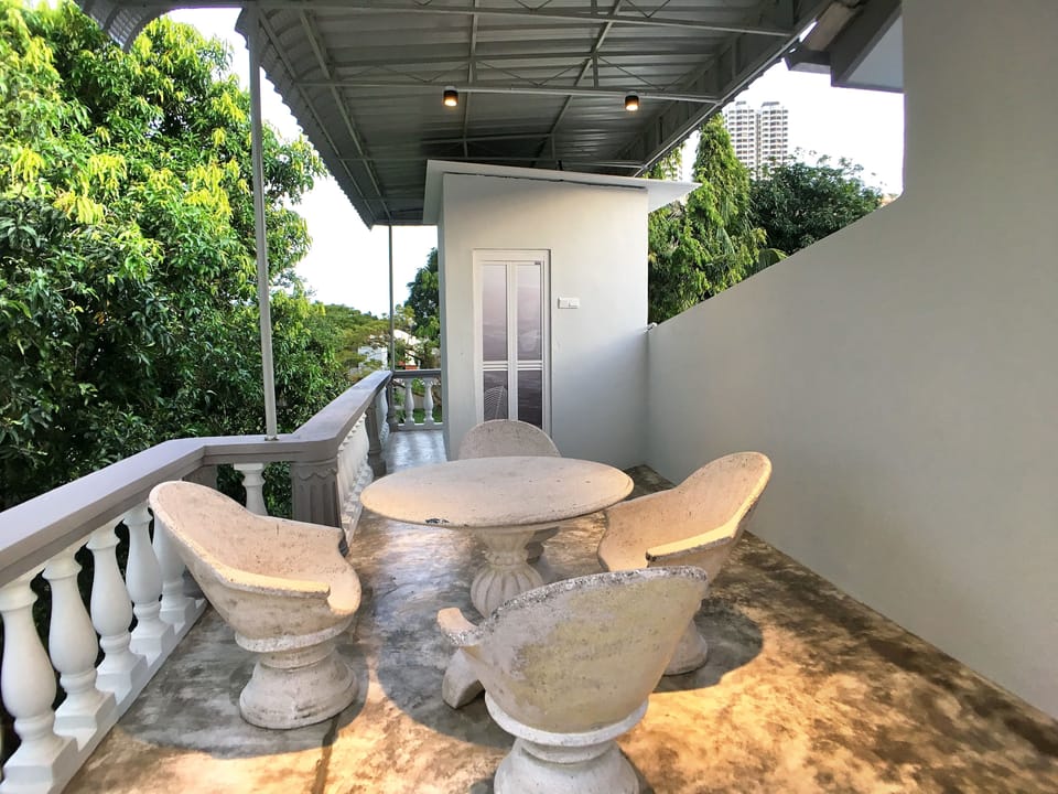 Suite | Balcony