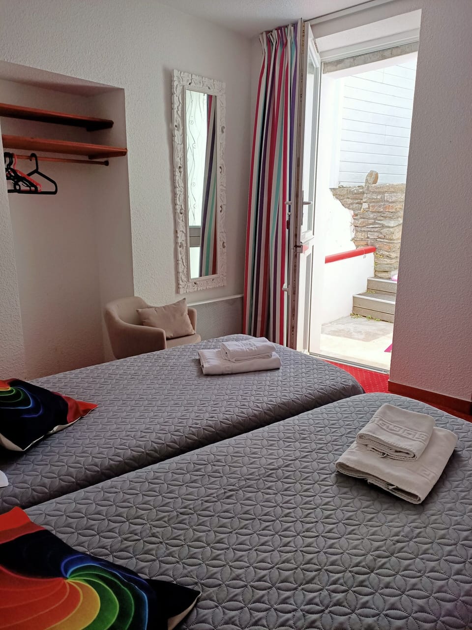 Twin Room | Individually decorated, individually furnished, desk, blackout drapes