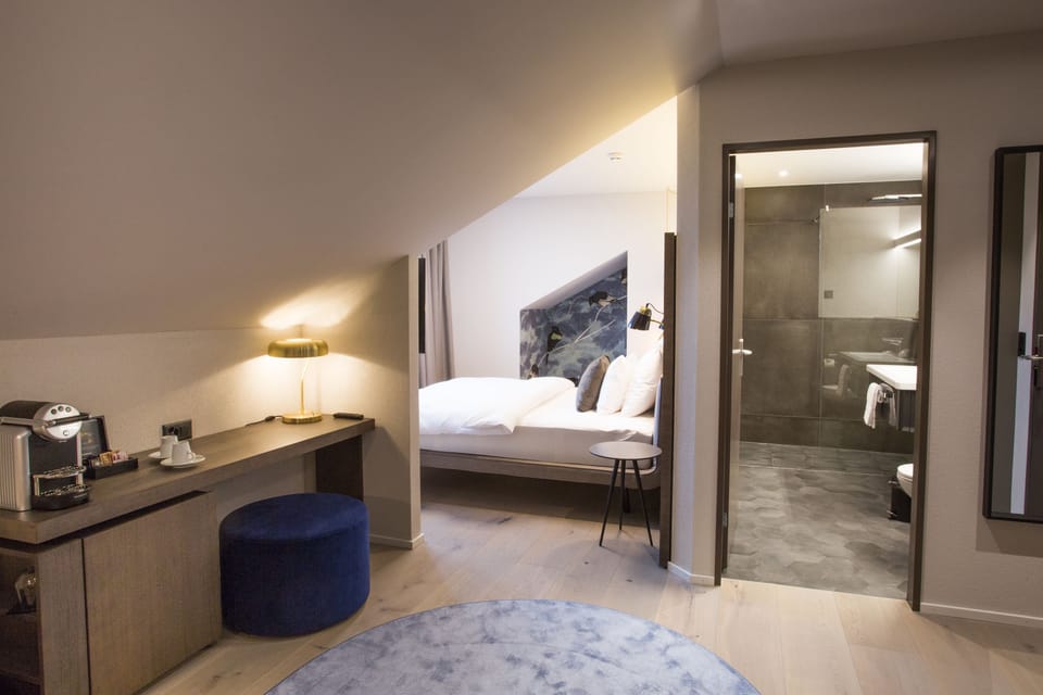 Elite Double Room (Sitzecke) | Free minibar, desk, soundproofing, free WiFi