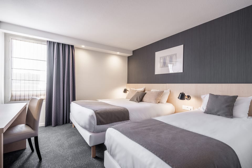 Comfort Triple Room | Premium bedding, individually decorated, individually furnished, desk
