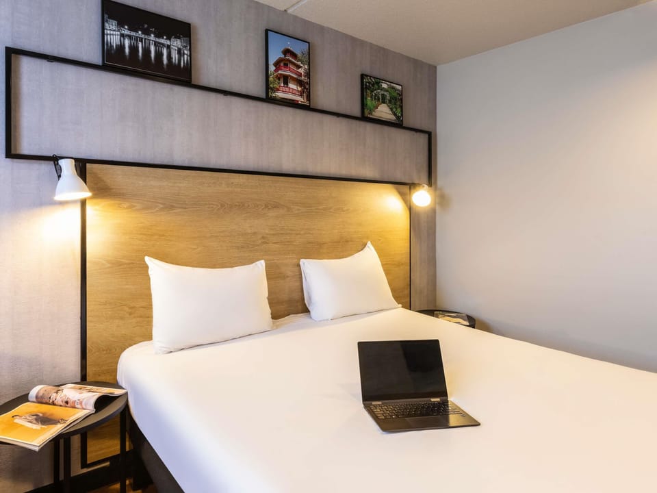 Standard Double Room, 1 Double Bed | Desk, blackout drapes, soundproofing, iron/ironing board (on request)