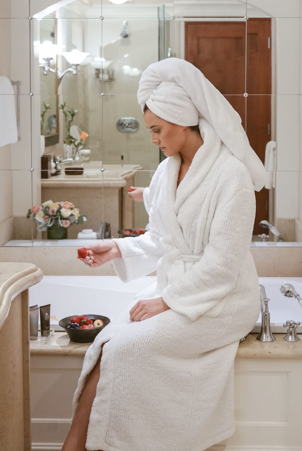 Executive Suite, 1 Bedroom | Bathroom | Designer toiletries, hair dryer, bathrobes, slippers