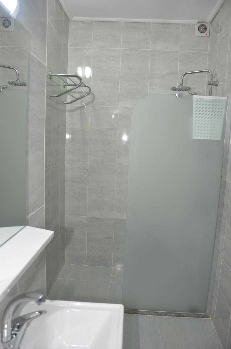 Apartment, Garden View | Bathroom | Shower, hair dryer, towels, toilet paper