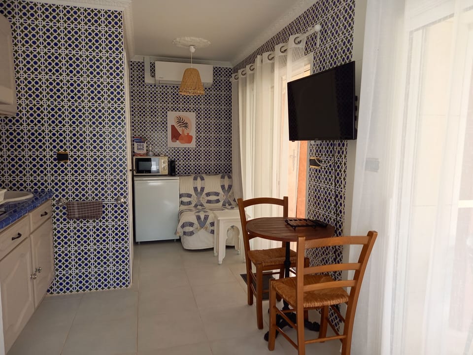 Superior Cottage, 1 Bedroom, Pool View | Private kitchenette | Fridge, microwave, stovetop, espresso maker