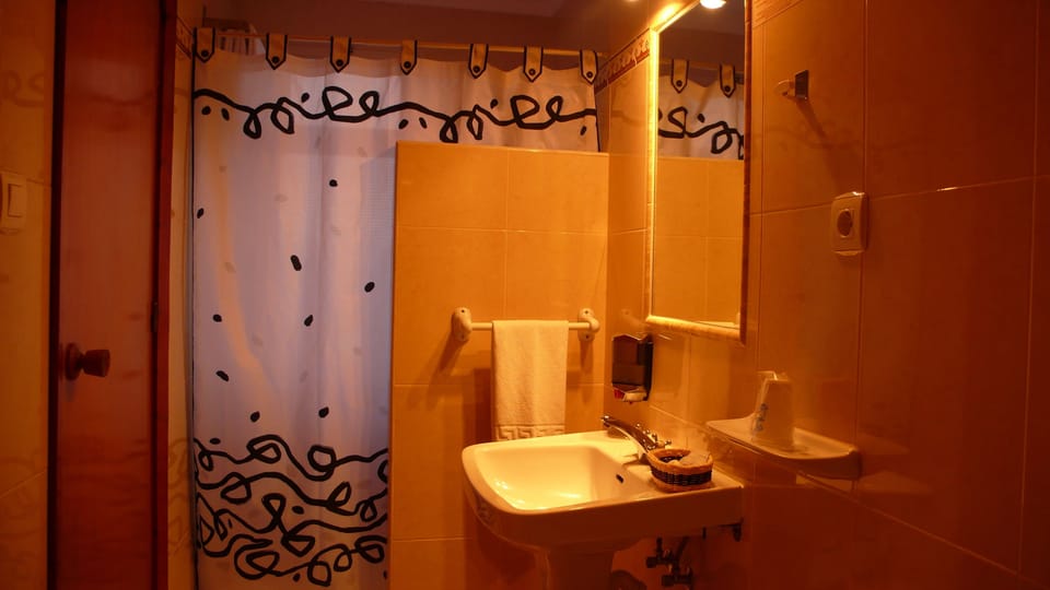 Double Room | In-room safe, free WiFi, bed sheets