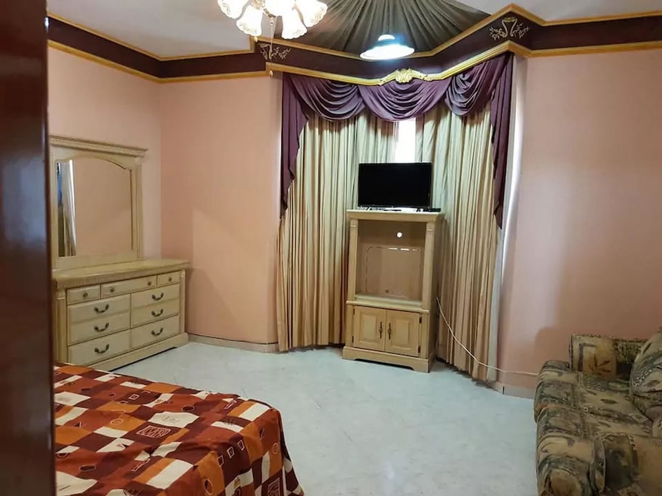 Family Townhome, 4 Bedrooms | 4 bedrooms, free WiFi