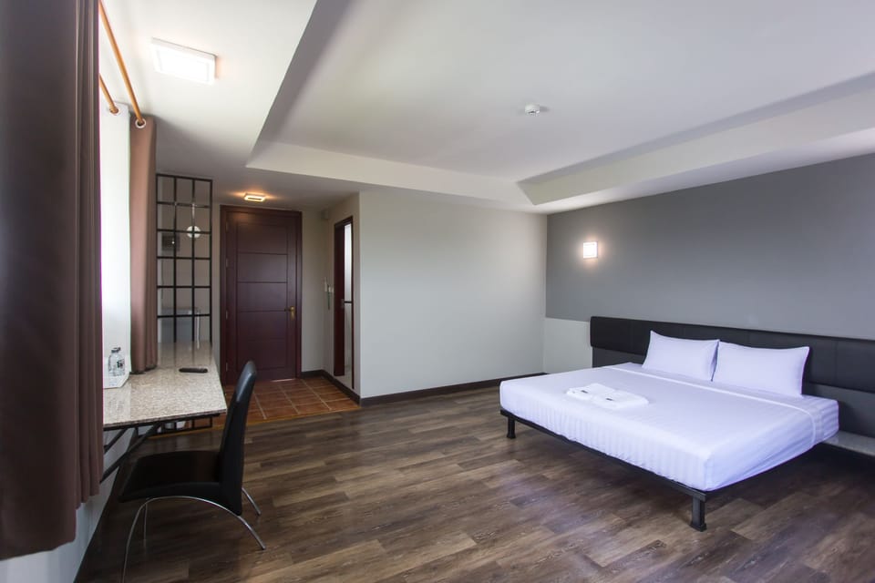 Deluxe Double Room  | Blackout drapes, free WiFi
