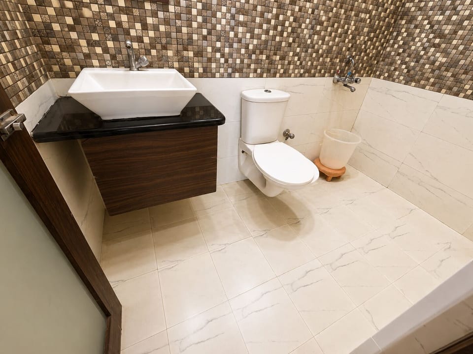 Shower, free toiletries, towels, soap