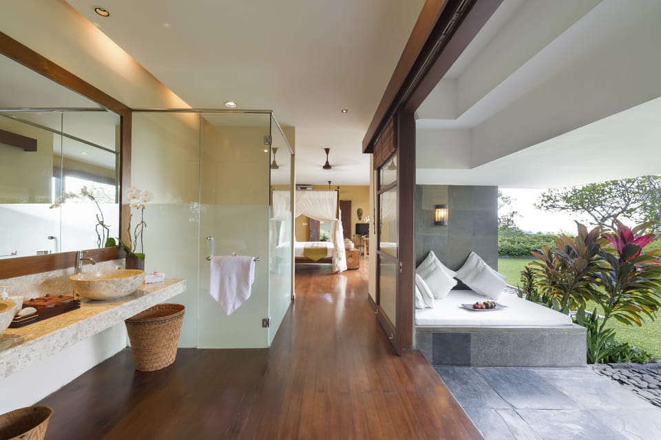 Double Room, Garden View | Bathroom | Combined shower/tub, deep soaking tub, rainfall showerhead