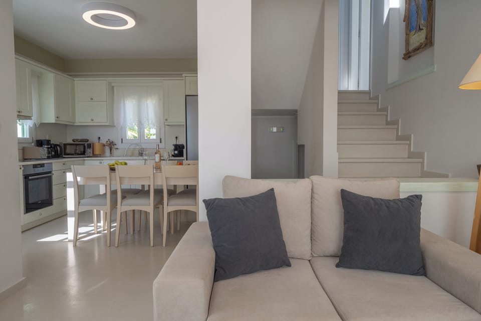 Villa, 4 Bedrooms, Sea View | 3 bedrooms, laptop workspace, iron/ironing board, free cribs/infant beds