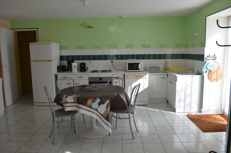 Classic House | Private kitchen | Coffee/tea maker, electric kettle
