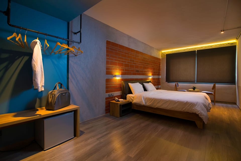 Twin Room | Iron/ironing board, free WiFi, bed sheets