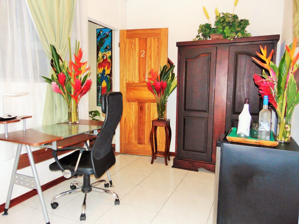 Deluxe Room | In-room safe, desk, blackout drapes, iron/ironing board