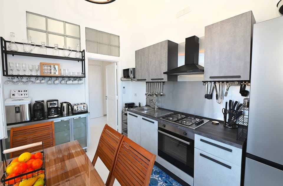 Deluxe Suite | Private kitchen