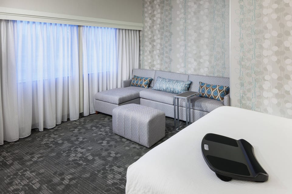 Deluxe Room, 1 King Bed with Sofa bed (Top Floor) | Premium bedding, in-room safe, desk, laptop workspace