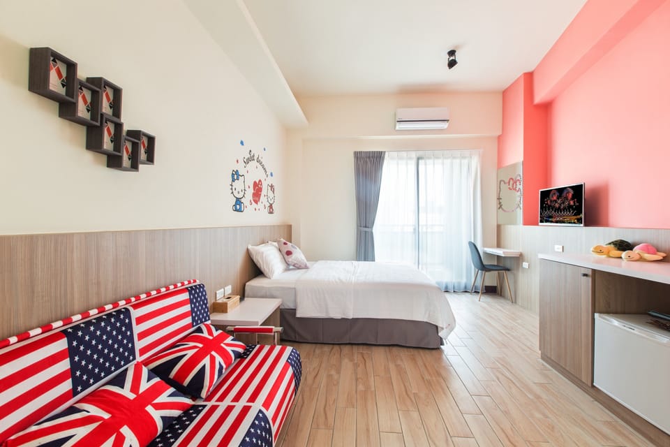 Standard Double Room, Balcony (401) | Desk, blackout drapes, soundproofing, rollaway beds