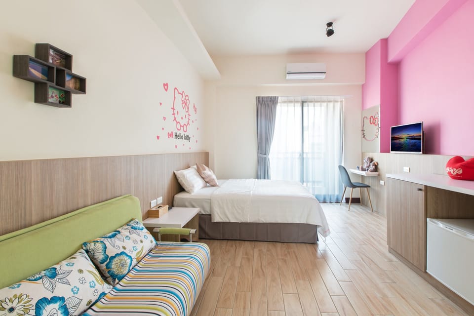 Standard Double Room, Balcony (301) | Desk, blackout drapes, soundproofing, rollaway beds