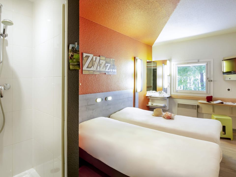 Twin Room, 2 Twin Beds | Desk, blackout drapes, soundproofing, iron/ironing board