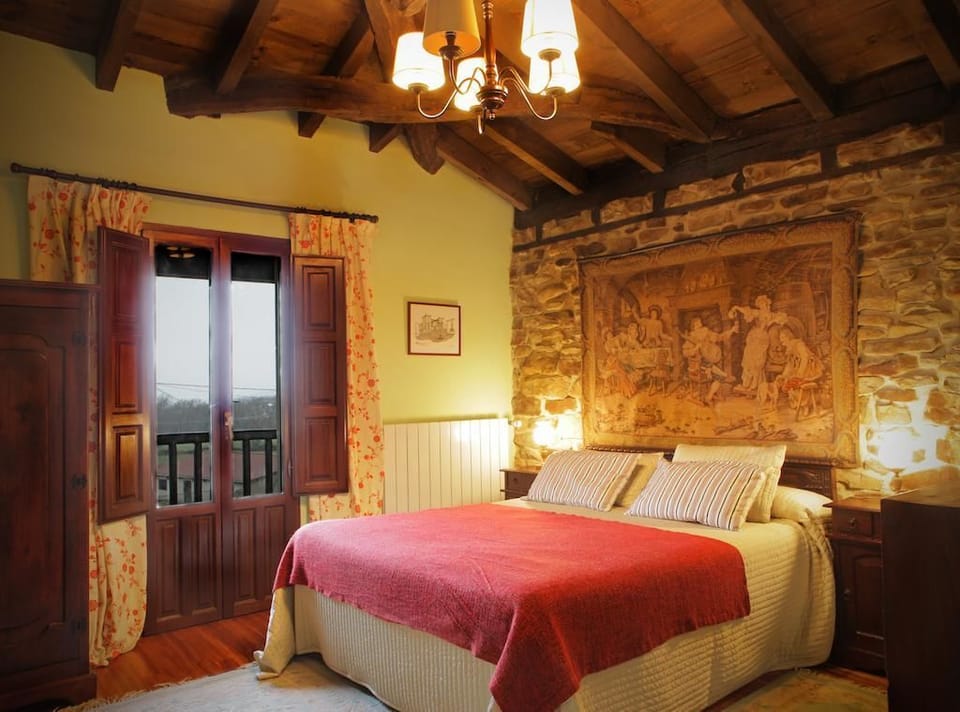 Double or Twin Room, Garden View | Blackout drapes, iron/ironing board, free WiFi, bed sheets