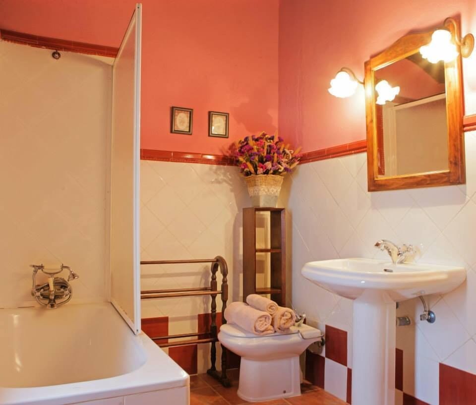 Double or Twin Room, Garden View | Bathroom | Deep soaking tub, free toiletries, hair dryer, bidet