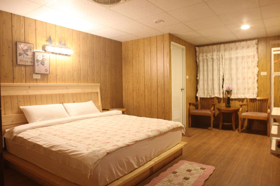 Luxury Double Room | Down comforters, pillowtop beds, individually decorated, blackout drapes