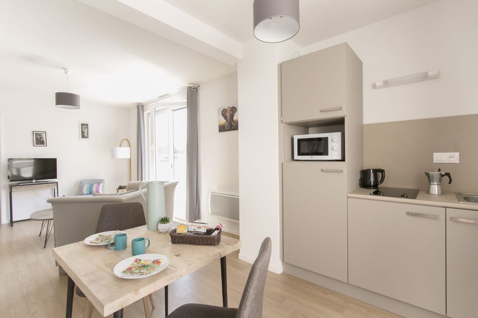 Private kitchenette