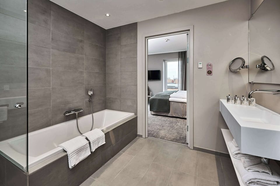 In-room safe, desk, soundproofing, free WiFi