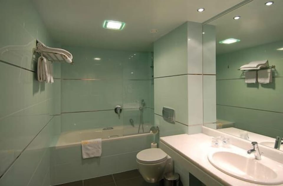 Free toiletries, hair dryer, towels