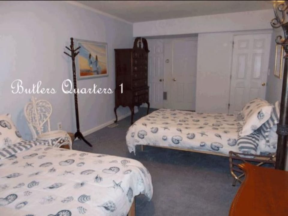 Standard Suite, Ensuite (Butler's Quarters Suite A)