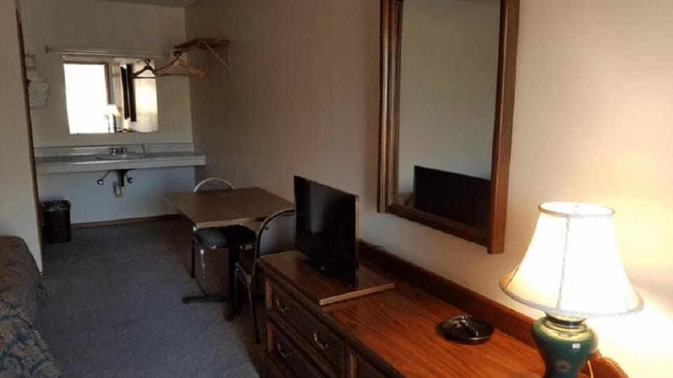 Premium bedding, desk, free WiFi, bed sheets