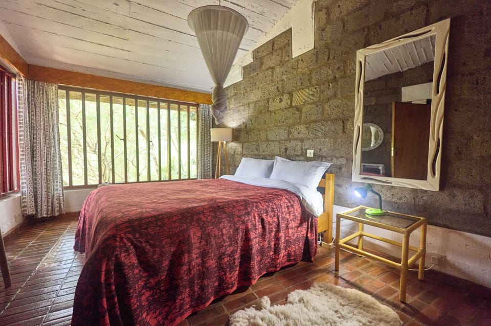 Premium bedding, Select Comfort beds, desk, laptop workspace